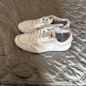 Vans Lowland white leather sneakers. Size 7.5.